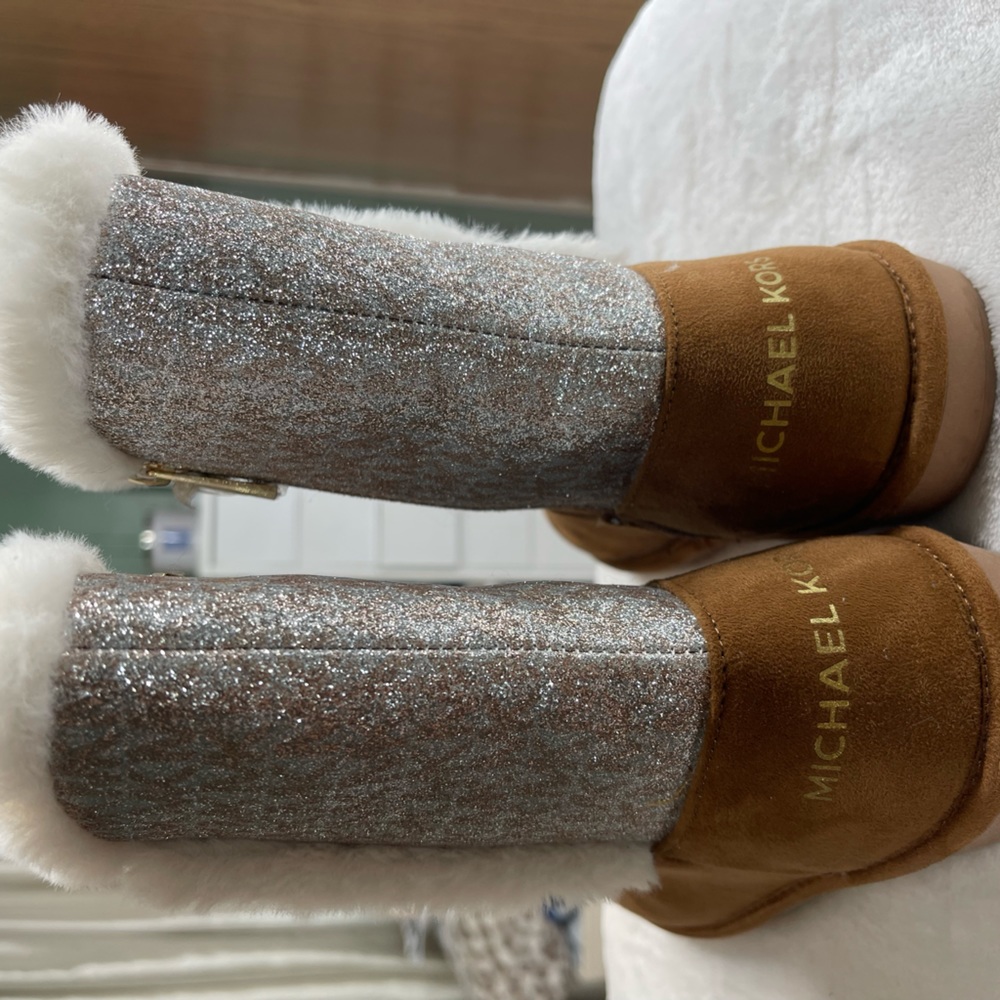 Michael Kors glitter,brown suede,faux lining girls ankle boots size 5.